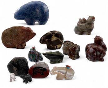 Grouping Of Zuni Bear Fetishes & Stone Carvings
