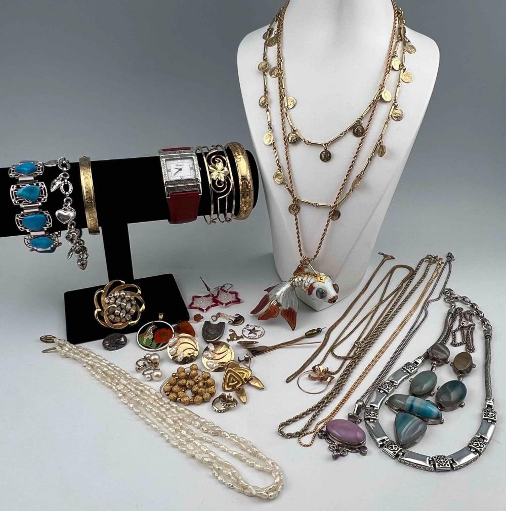 Lot Of Antique, Vintage, & Contemporary Costume Jewelry To Include Brighton: Lot Of Antique, Vintage, & Contemporary Costume Jewelry To Include Brighton. ALL CREDIT CARDS WILL BE MANUALLY VERIFIED PRIOR TO SHIPMENT.