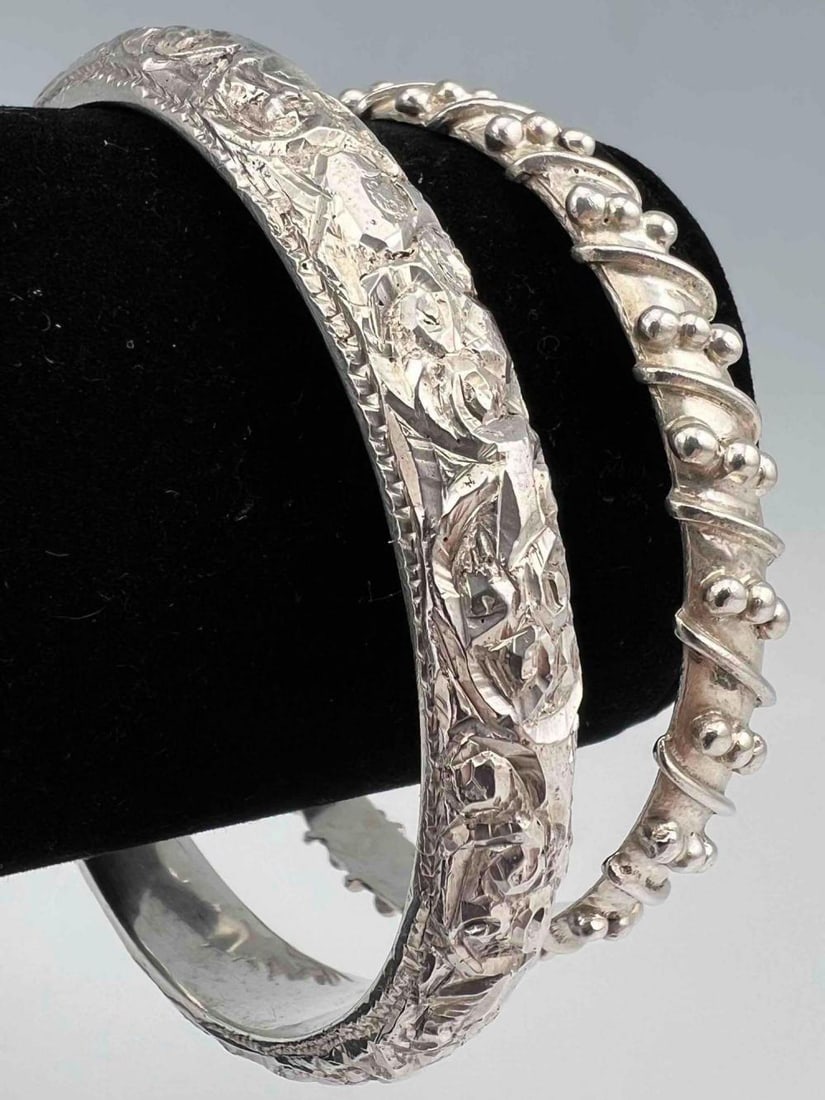 Two Vintage Mexican Sterling Silver Bracelets (1 of 4)