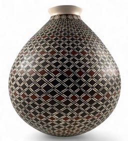 Rosa Loya, Large Mata Ortiz Polychrome Vessel
