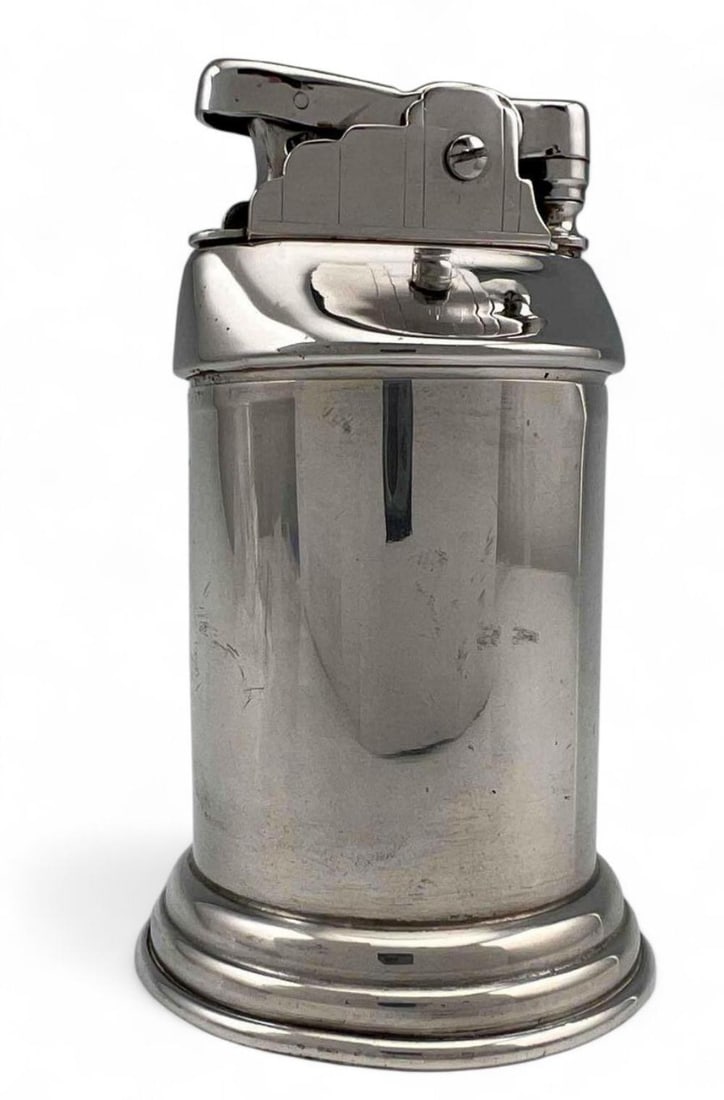 Gorham Sterling Silver Lighter: Gorham Sterling Silver Lighter. Approximately 3.250H x 2.0W in. ALL CREDIT CARDS WILL BE MANUALLY VERIFIED PRIOR TO SHIPMENT.