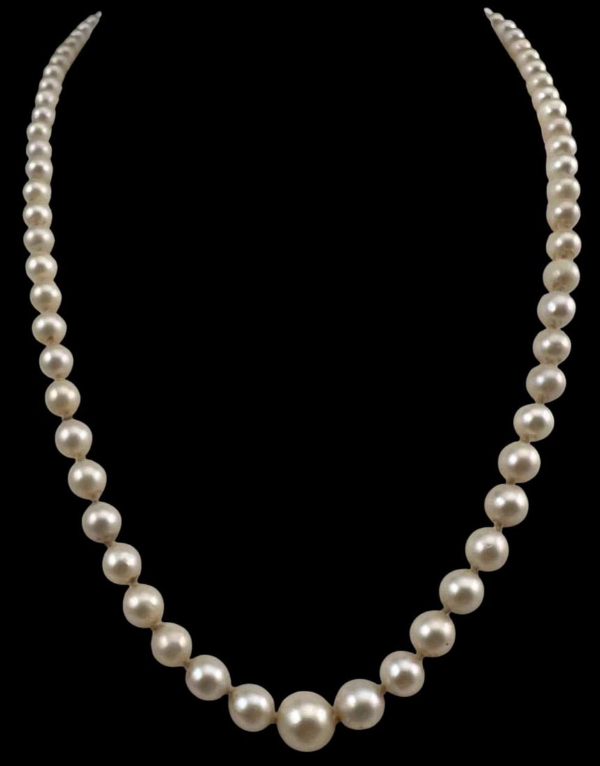 Antique 14K Graduated Pearl Necklace: Antique 14K Graduated Pearl Necklace, 15.1g. Clasp marked "14KS." Length approximately 18.5in. Largest pearl approximately 7.4mm. Smallest pearl approximately 3.5mm. ALL CREDIT CARDS WILL BE MANUALLY 