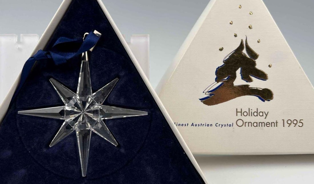 Swarovski Crystal Snowflake Ornament, 1995, With Original Box: Swarovski Crystal Snowflake Ornament, 1995, With Original Box.