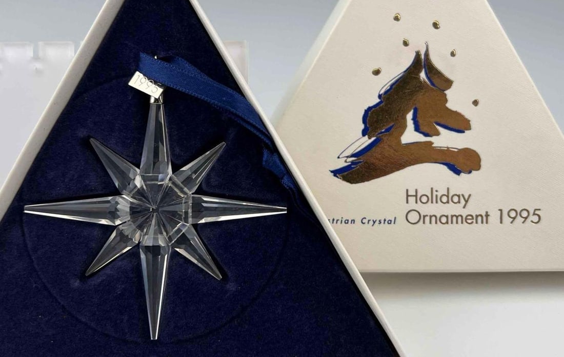 Swarovski Crystal Snowflake Ornament, 1995, With Original Box: Swarovski Crystal Snowflake Ornament, 1995, With Original Box.