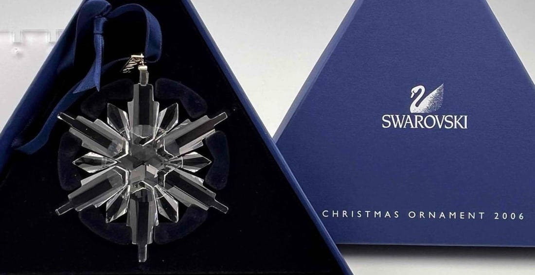 Swarovski Crystal Snowflake Ornament, 2006, With Original Box: Swarovski Crystal Snowflake Ornament, 2006, With Original Box.