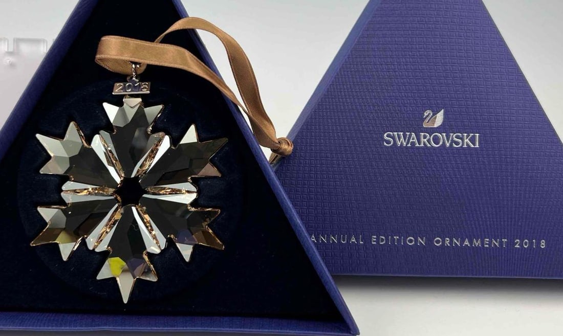Swarovski Crystal Snowflake Ornament, 2018, With Original Box: Swarovski Crystal Snowflake Ornament, 2018, With Original Box.