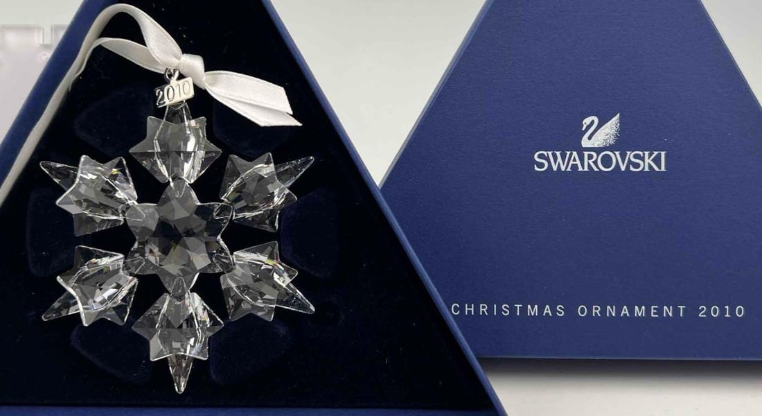 Swarovski Crystal Snowflake Ornament, 2010, With Original Box: Swarovski Crystal Snowflake Ornament, 2010, With Original Box.