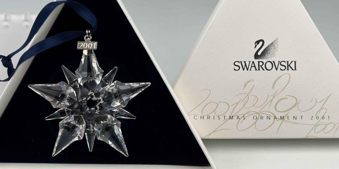 Swarovski Crystal Snowflake Ornament, 2007, With Original Box: Swarovski Crystal Snowflake Ornament, 2007, With Original Box.