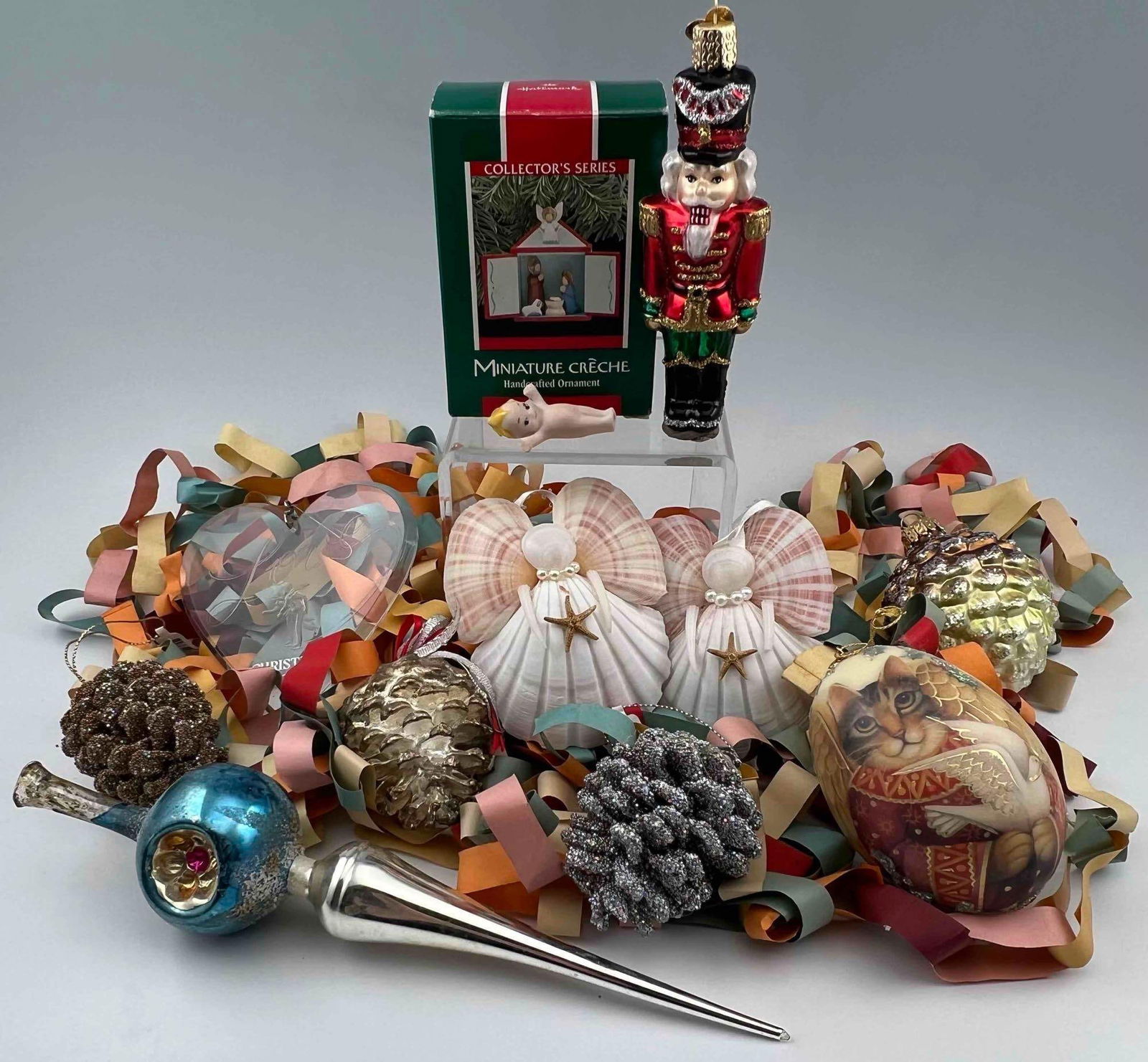 Christmas Ornaments, Glass Tree Topper & Paper Chain: Christmas Ornaments, Glass Tree Topper & Paper Chain.