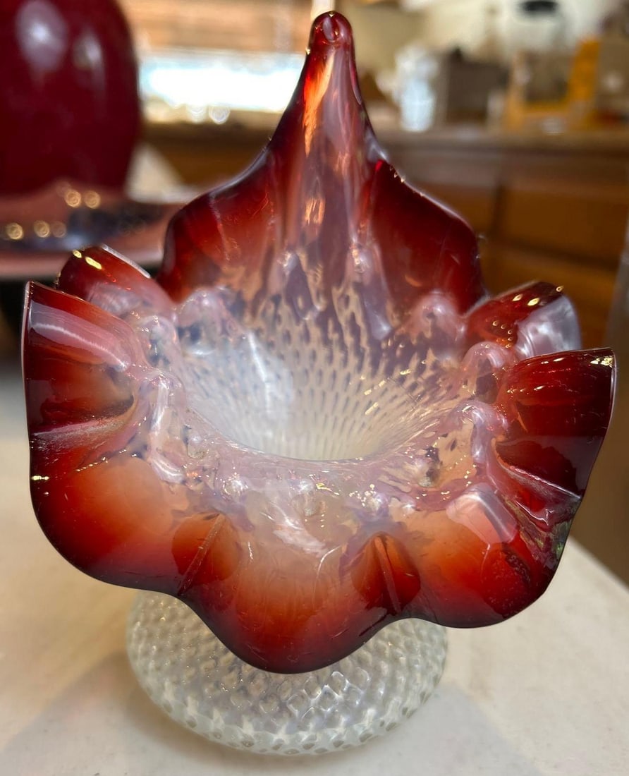 Antique Hand Blown Art Glass Jack In The Pulpit Vase: Antique hand blown art glass jack in the pulpit vase. No chips.