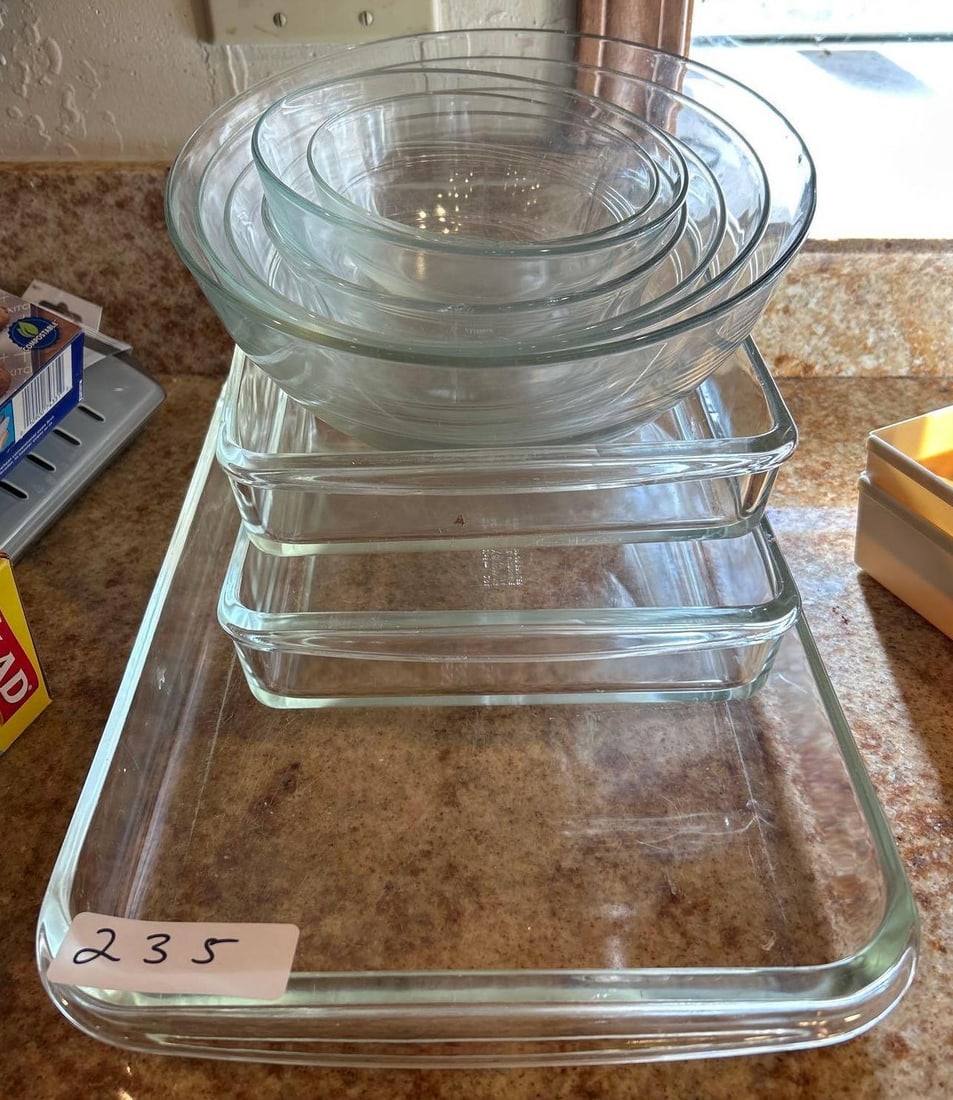 Pyrex Glass Baking Dishes & Nesting Bowls: Pyrex glass baking dishes & nesting bowls .