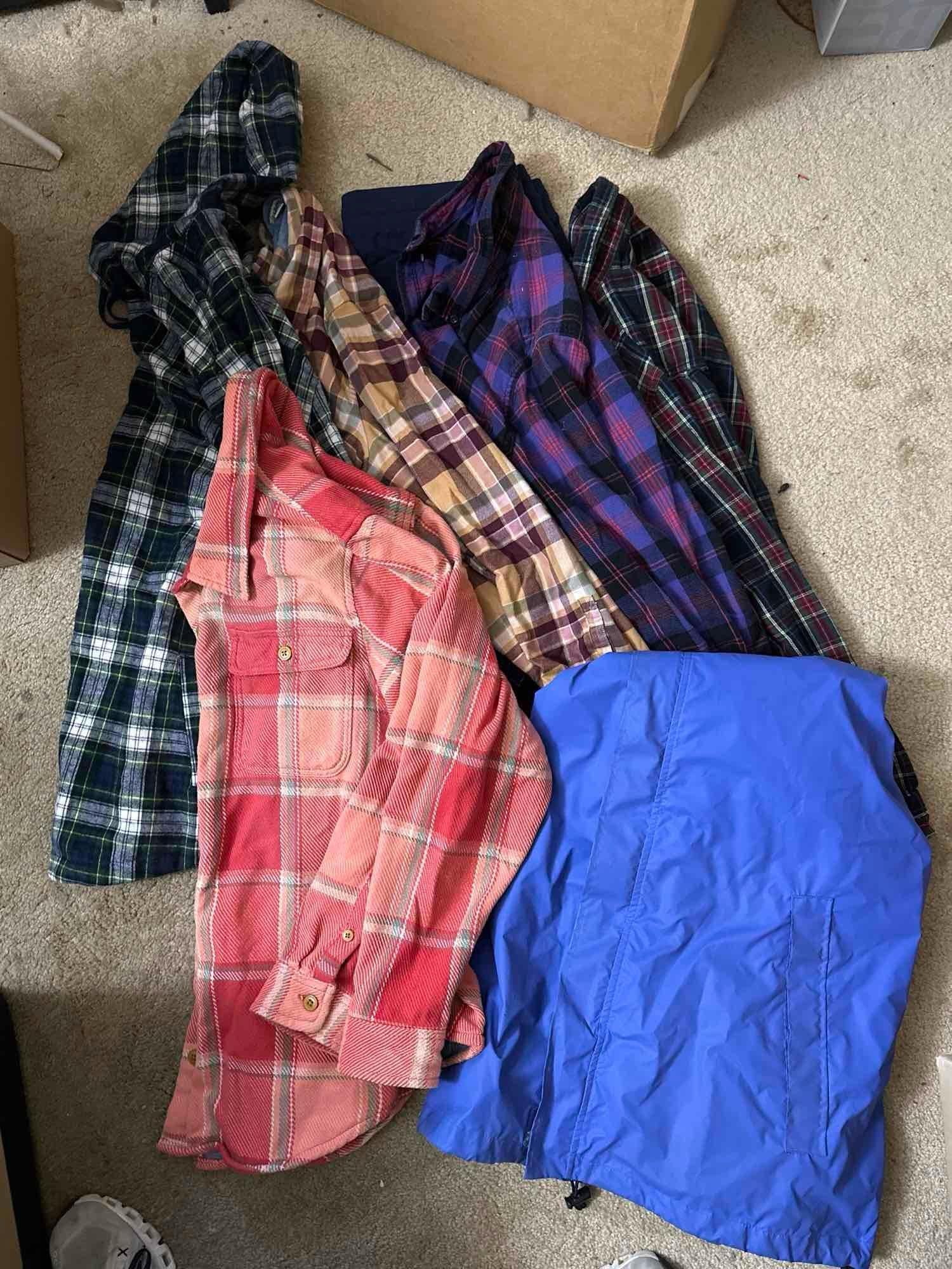 Ladies Flannel Shirts, Rain Jacket, And Casual Clothing, Including Lands End, L (1 of 9)