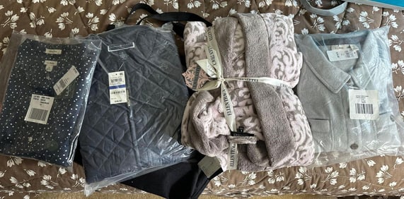 Lot Of Ladies Clothing, New & Unworn Size Xl