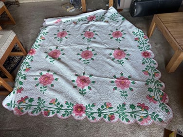 Vintage Floral Appliqué Quilt
