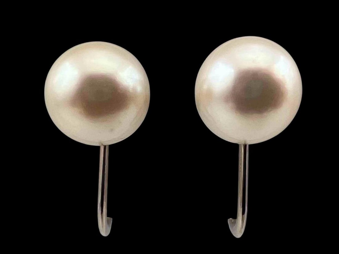 14K White Gold Pearl Earrings: 14K White Gold Pearl Earrings, 2.8g. Marked 14K. Pearls approximately 7.9mm. ALL CREDIT CARDS WILL BE MANUALLY VERIFIED PRIOR TO SHIPMENT.