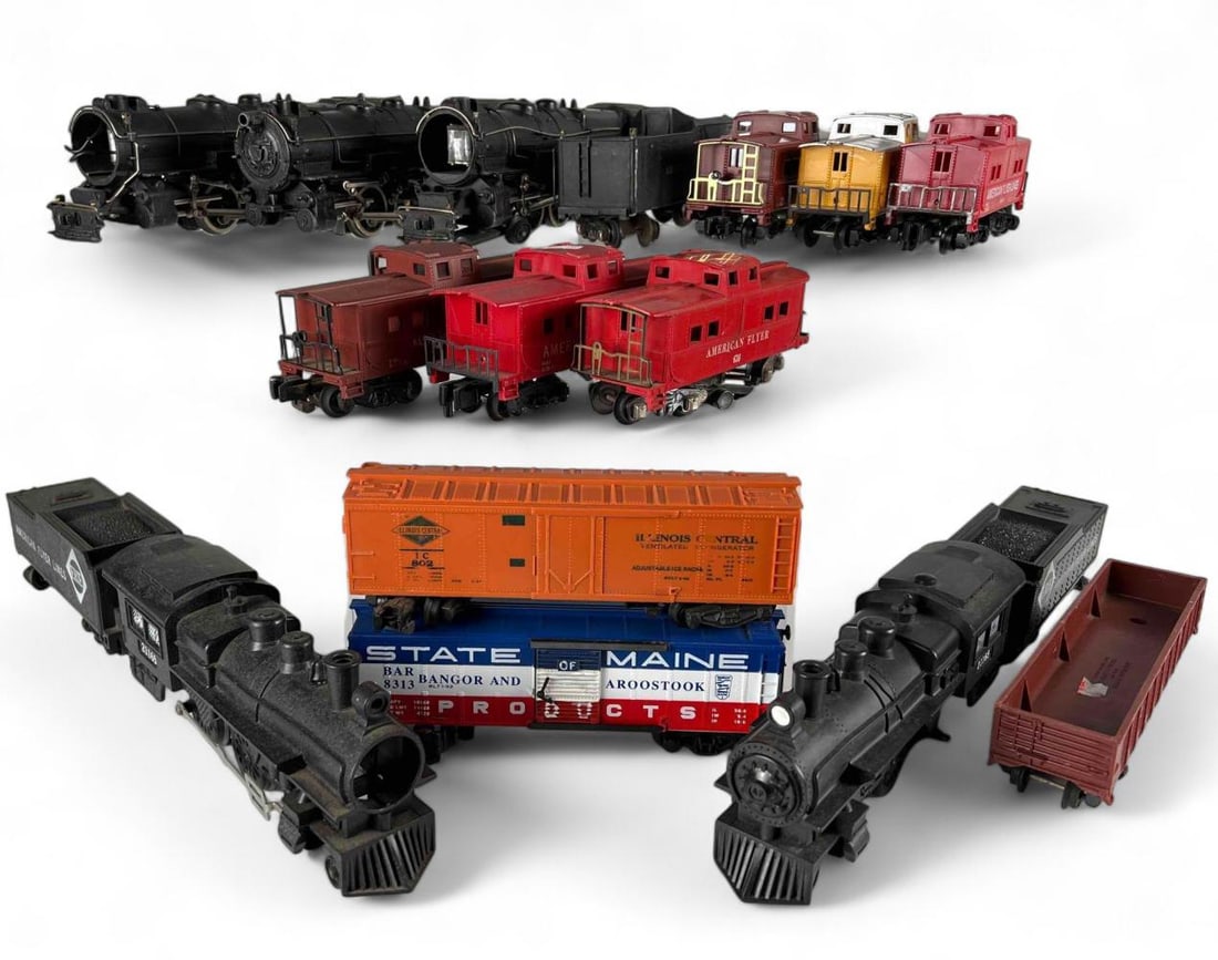 American Flyer S Gauge Locomotives & Cars (1 of 17)
