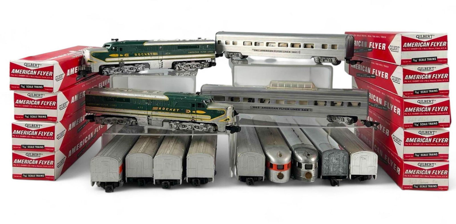 Lot Of American Flyer S Gauge Train Locomotives & Passenger Cars (1 of 16)