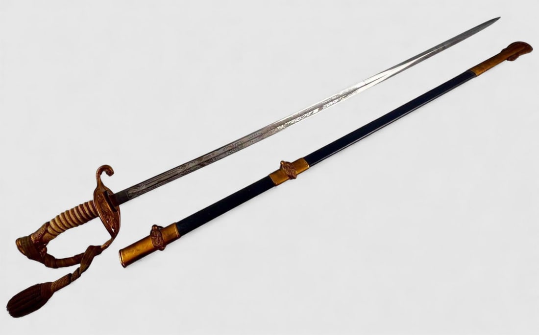 M1852 Naval Officer's Presentation Sword With Etched Blade (1 of 16)