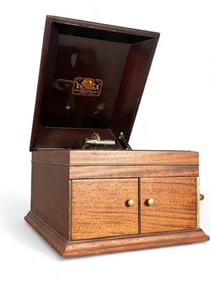 Victor Victrola VV-X Tabletop Phonograph