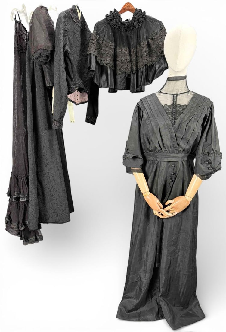 Antique Mourning Gowns & Clothing: Antique Mourning Gowns & Clothing. Approximate size xs-small.