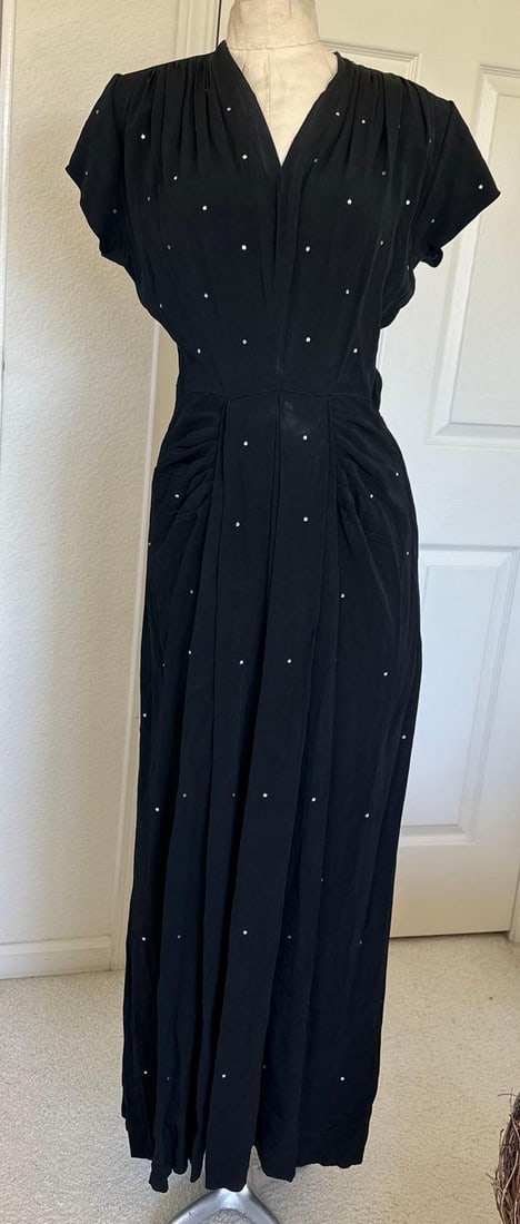 1940s Black Evening Gown (1 of 6)