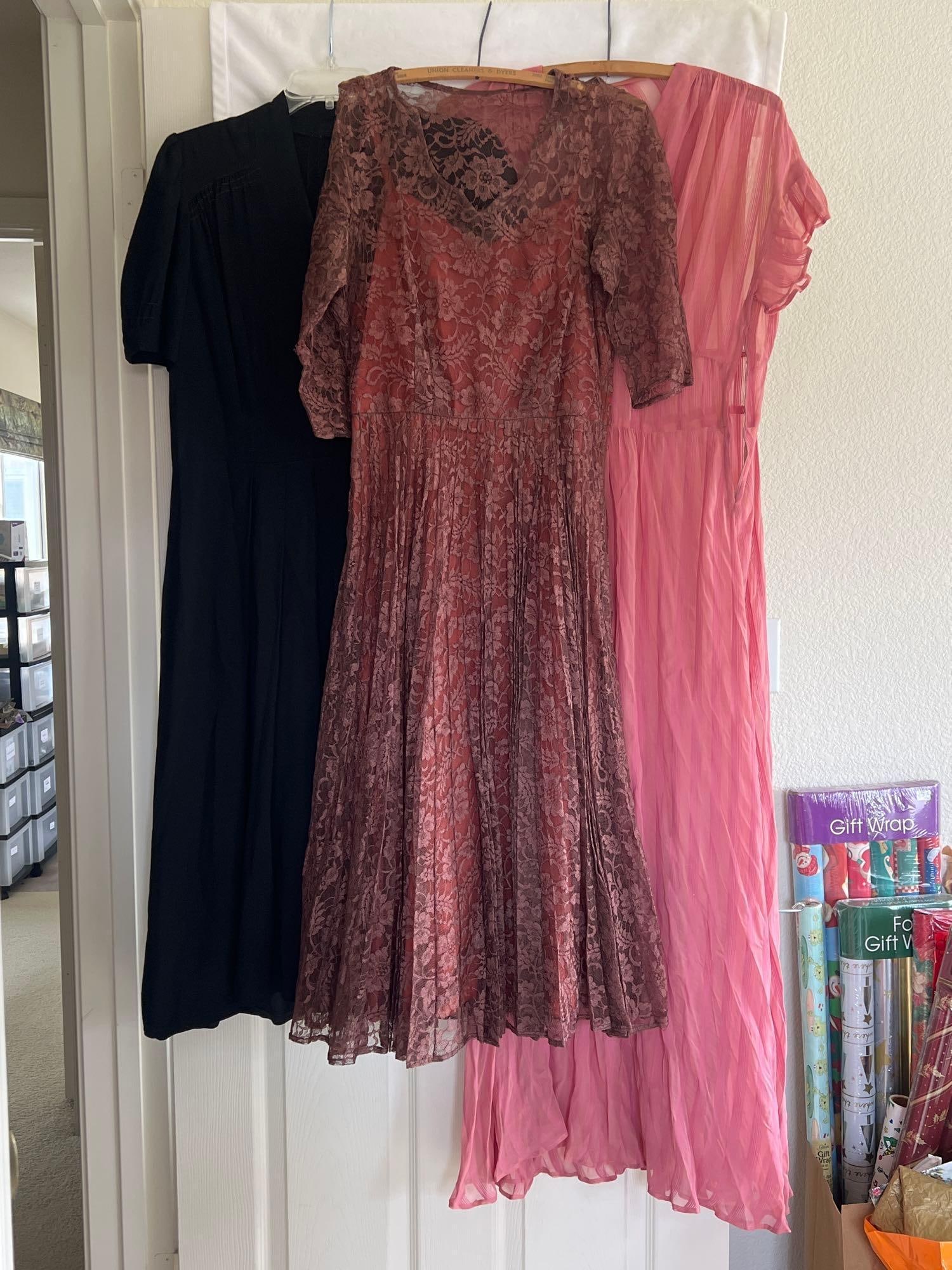 Grouping Of Ladies' Vintage Clothing, Circa 1940s To 1950s: Grouping of ladies', vintage clothing, circa 1940s to 1950s. Approximate sizes medium to large.