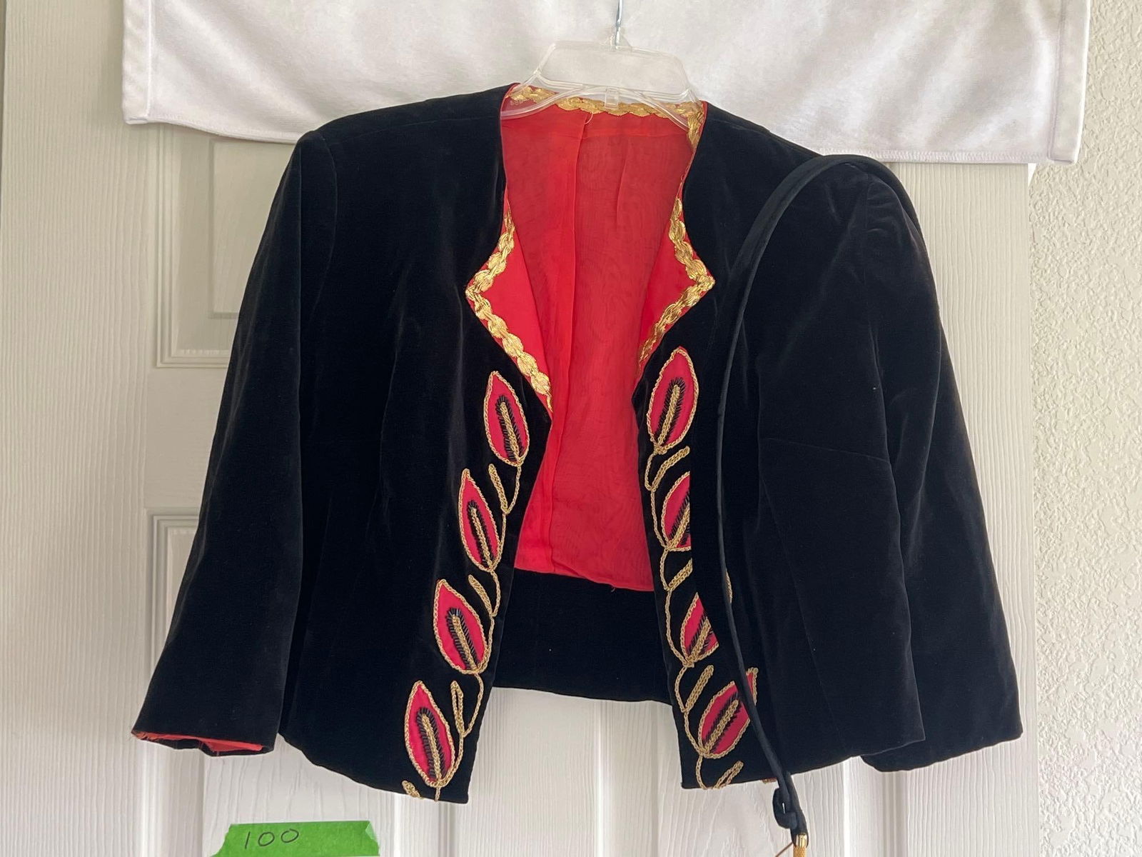 Vintage Black Velvet Beaded & Metallic Thread Embroidered Bolero: Vintage black velvet beaded & metallic thread embroidered Bolero. approximate size small