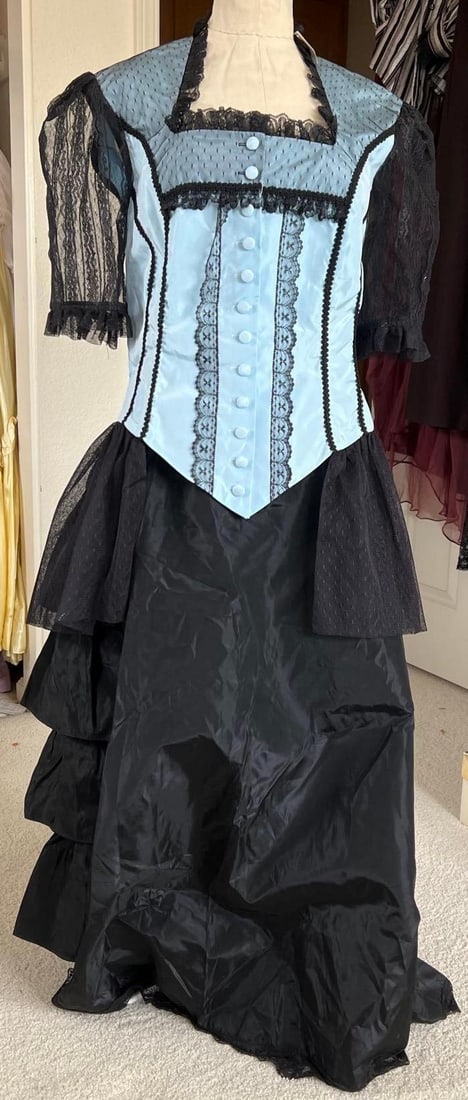 Victorian Inspired Two Piece Costume Dress: Victorian inspired two piece costume Dress. Recollections brand. Approximate size medium.