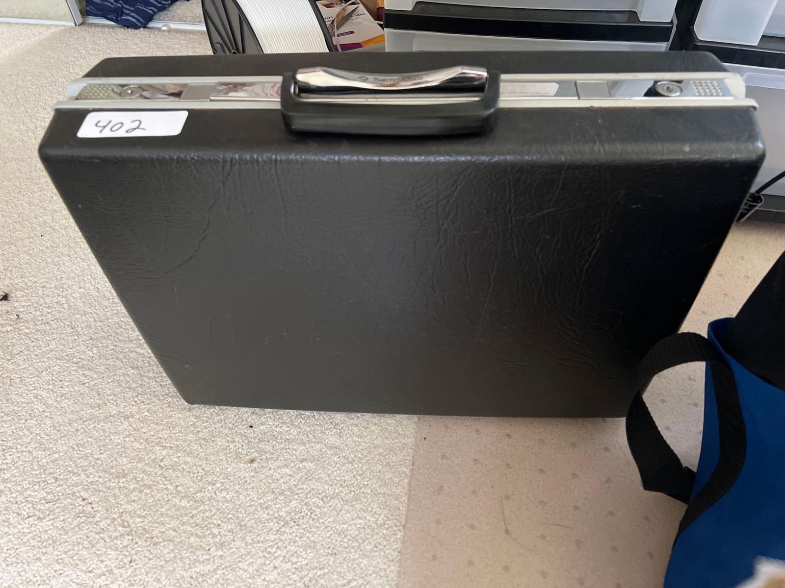 Samsonite Locking Briefcase: Samsonite locking briefcase