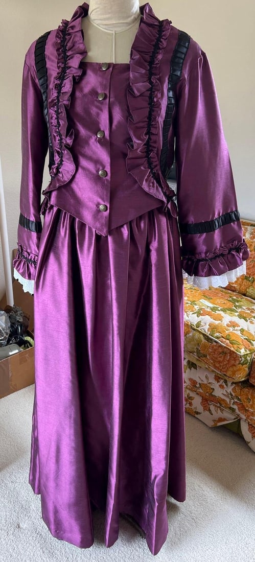 Victorian Style Two-Piece Costume Dress (1 of 5)