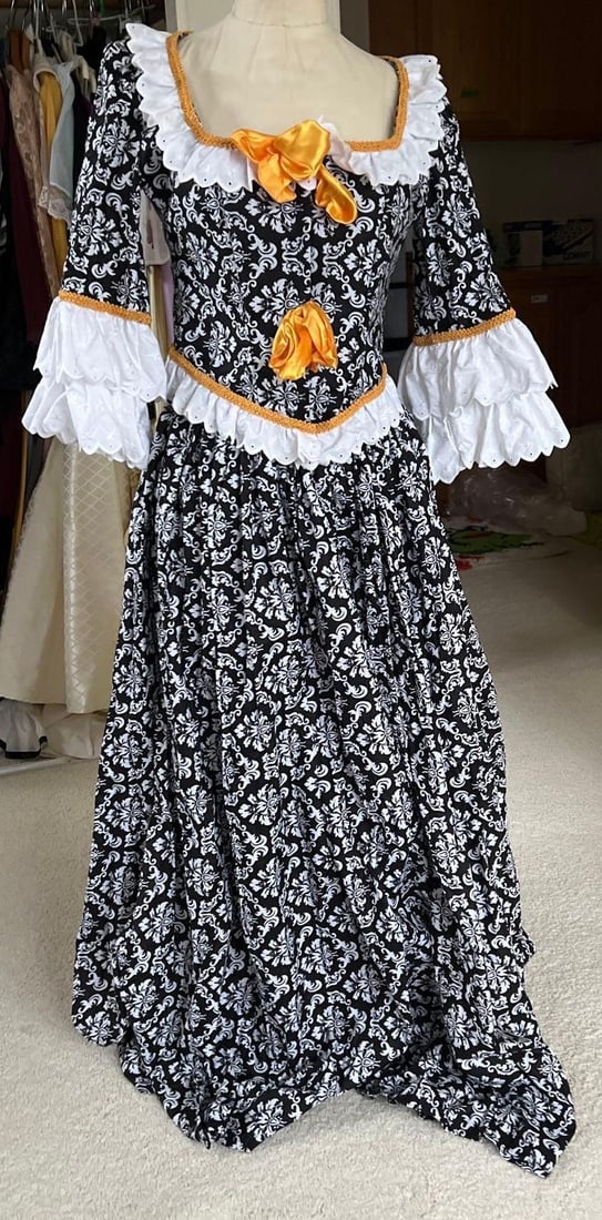 Black & White Civil War Era Style Costume Dress (1 of 4)