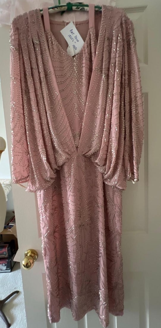Beaded Art Deco Style Dress: Beaded art deco style dress. Approximate size medium.