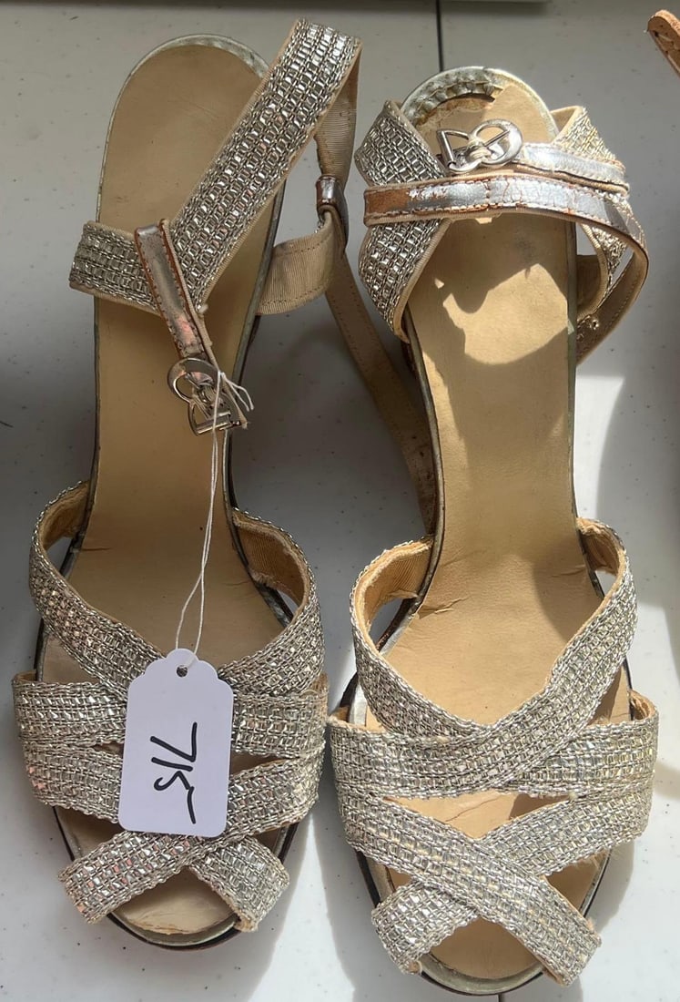 Circa 1940s Metallic Silver Sandals (1 of 4)