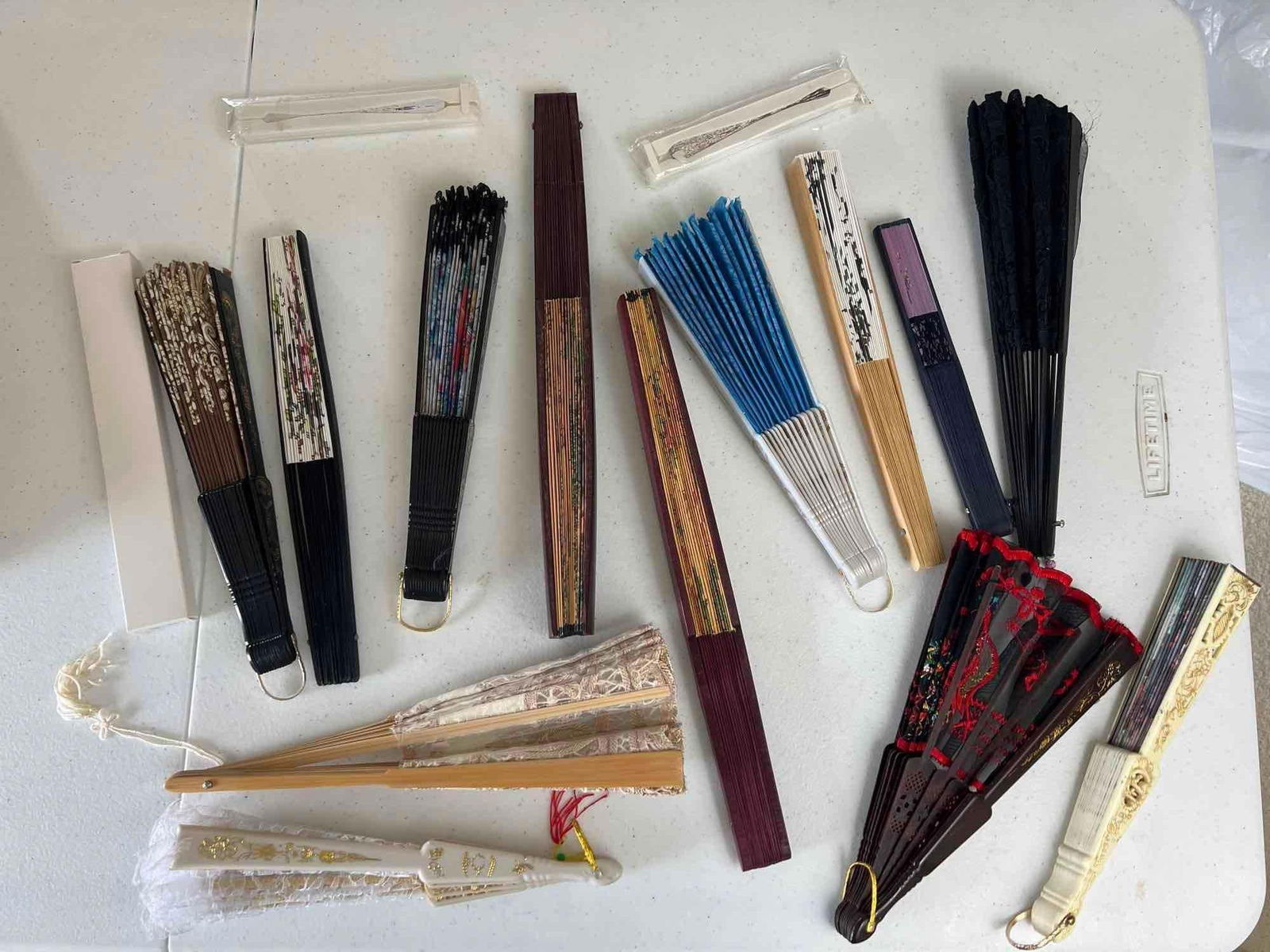 Lot Of Folding Fans (1 of 8)