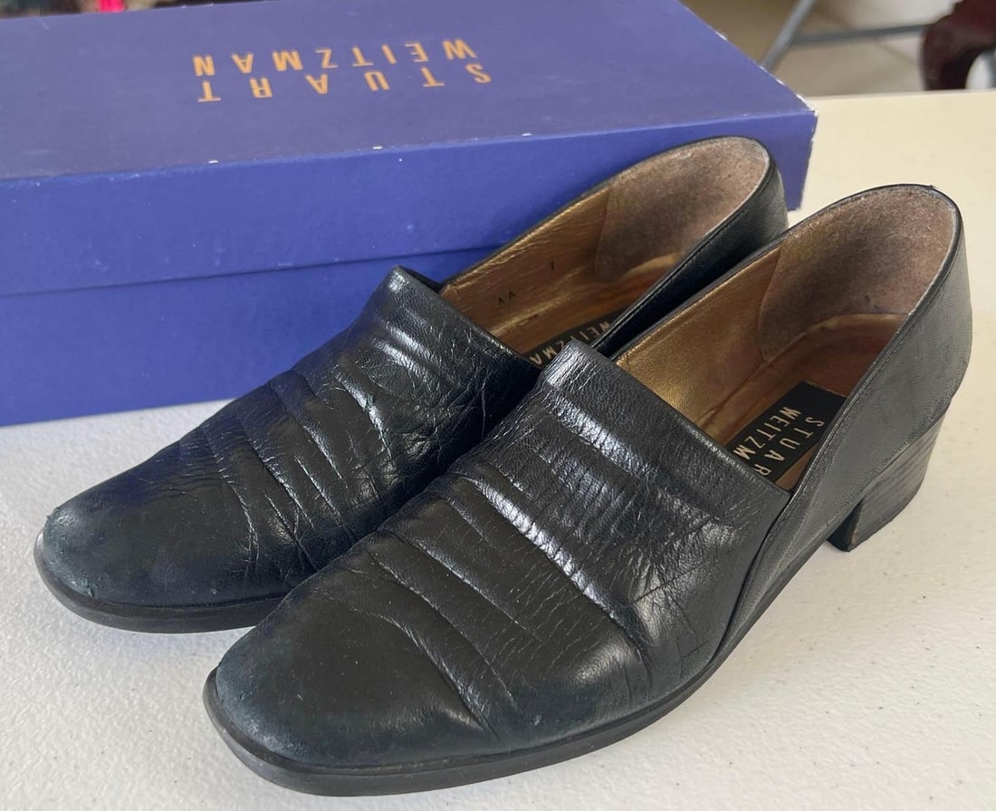 Stuart Weitzman Black Leather Shoes (1 of 3)