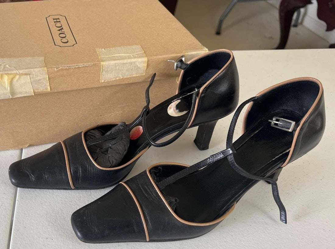 Vintage Coach Black & Camel Leather Heels, Size 6 1/2 (1 of 3)