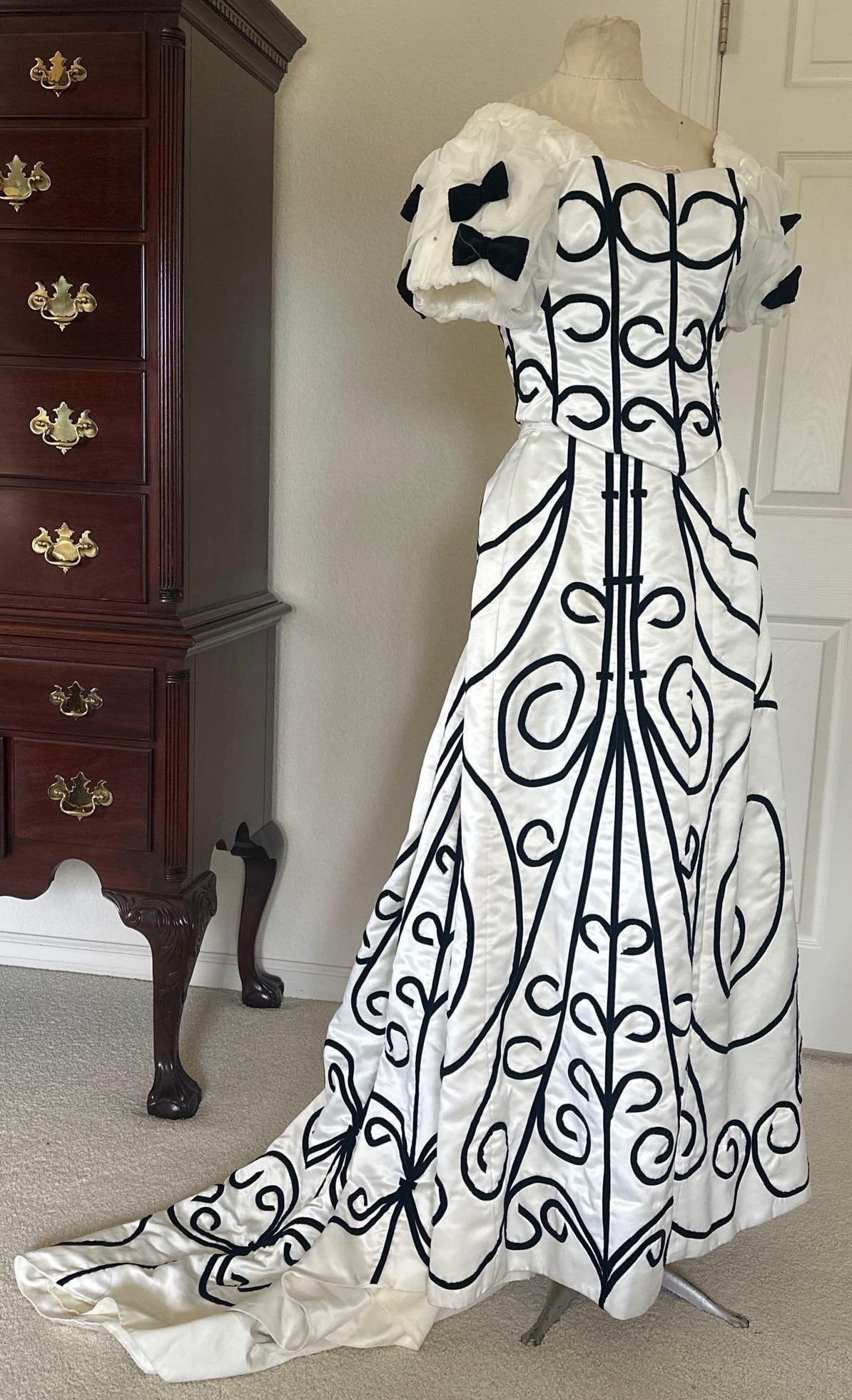 Black Velvet & White Satin Victorian Style Evening Gown (1 of 15)