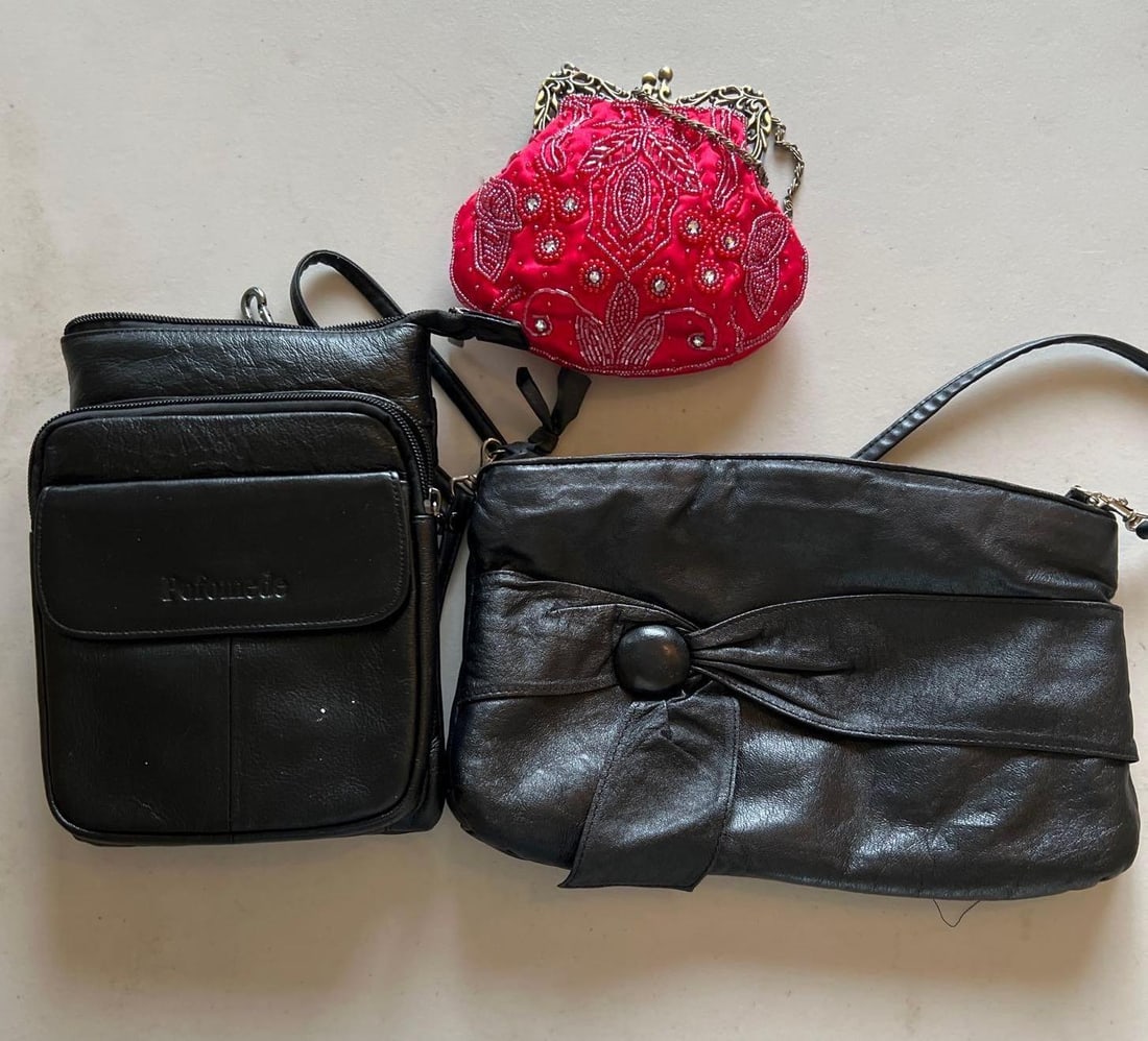 Purses, Belts & Wallets (1 of 4)