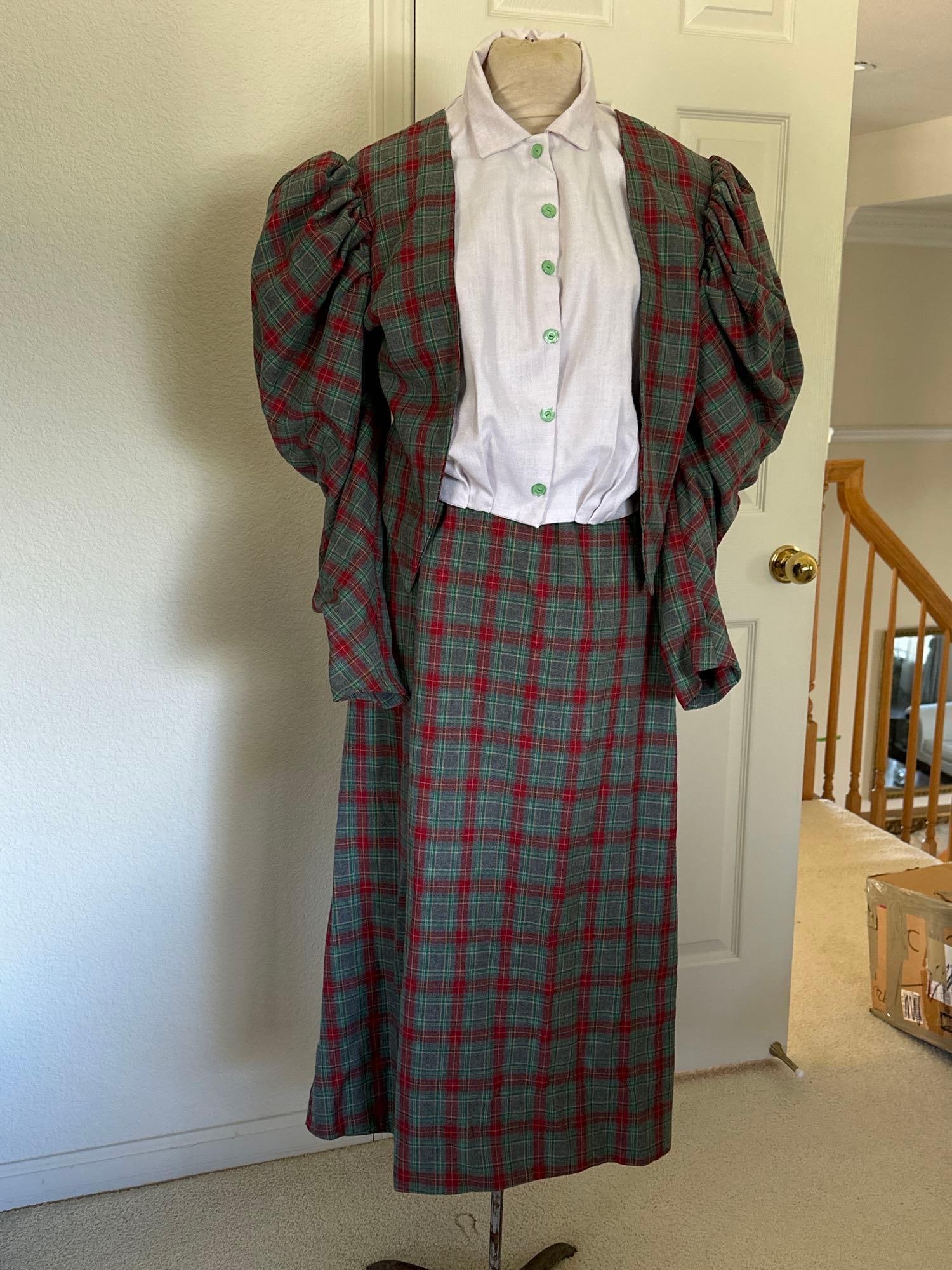 Edwardian Style Two Piece Wool Costume Dress: Edwardian style two piece Wool costume dress. Approximate size large. Skirt has elastic waistband.