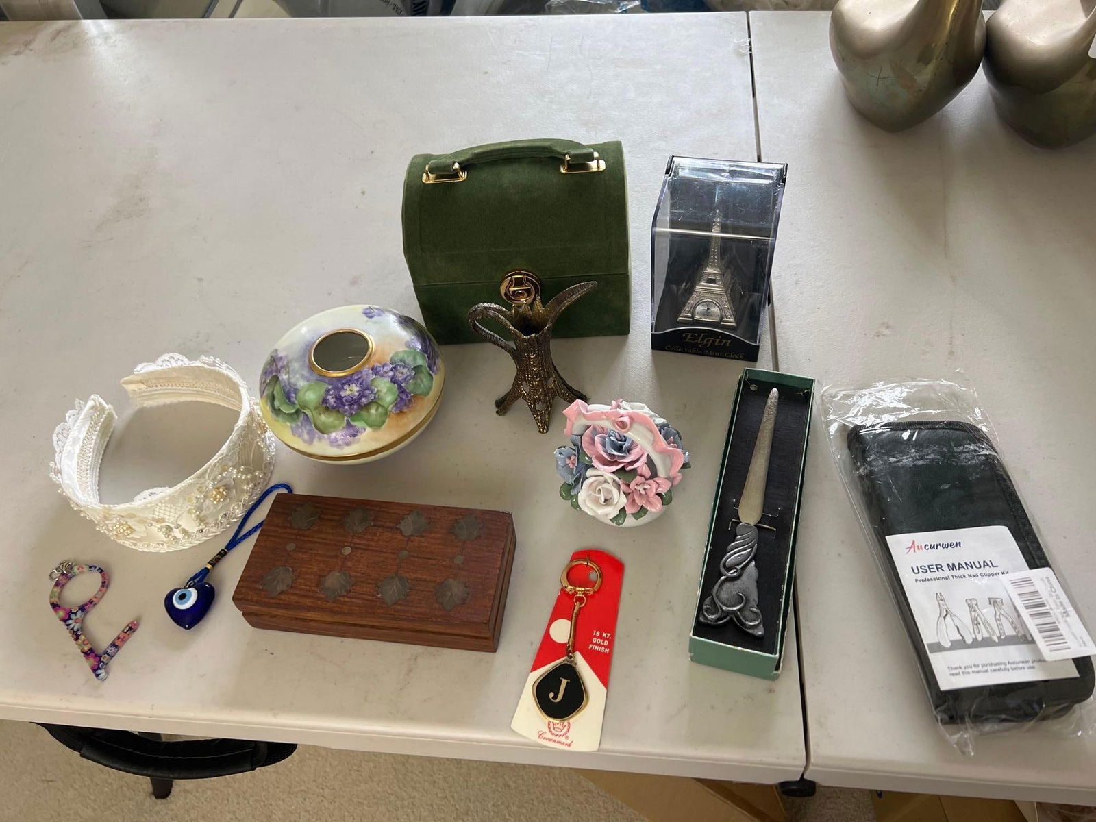 Collectibles And Decorative Items (1 of 5)