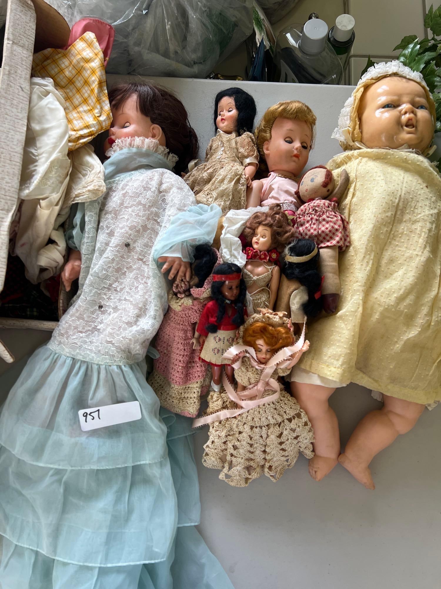 Lot Of Vintage Dolls (1 of 6)