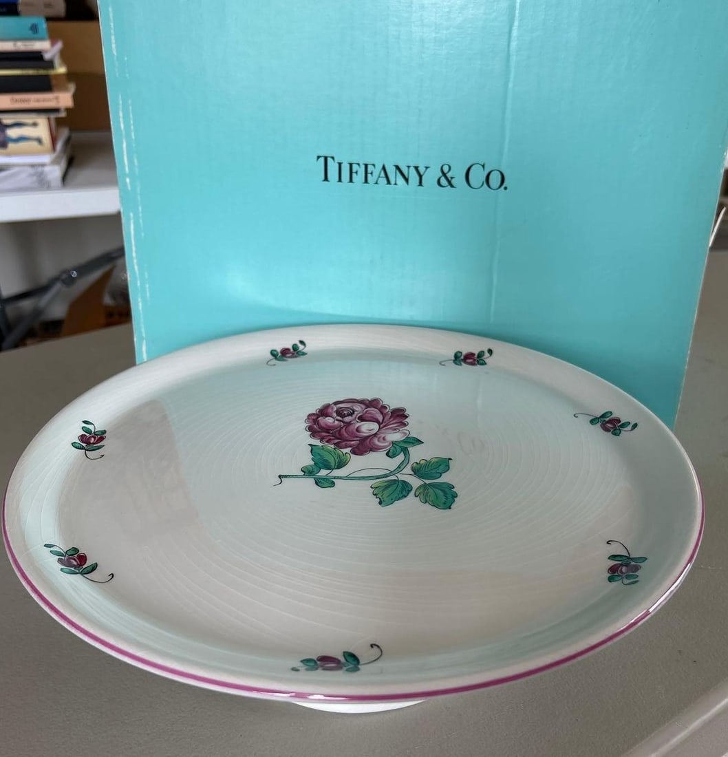 Tiffany & Co. Ceramic Cake Stand With Box. (1 of 4)