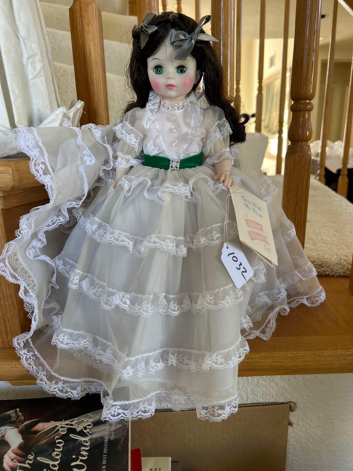 Madame Alexander Scarlett O'Hara Gone With The Wind Doll: Madame Alexander Scarlett O'Hara Gone with the wind doll.
