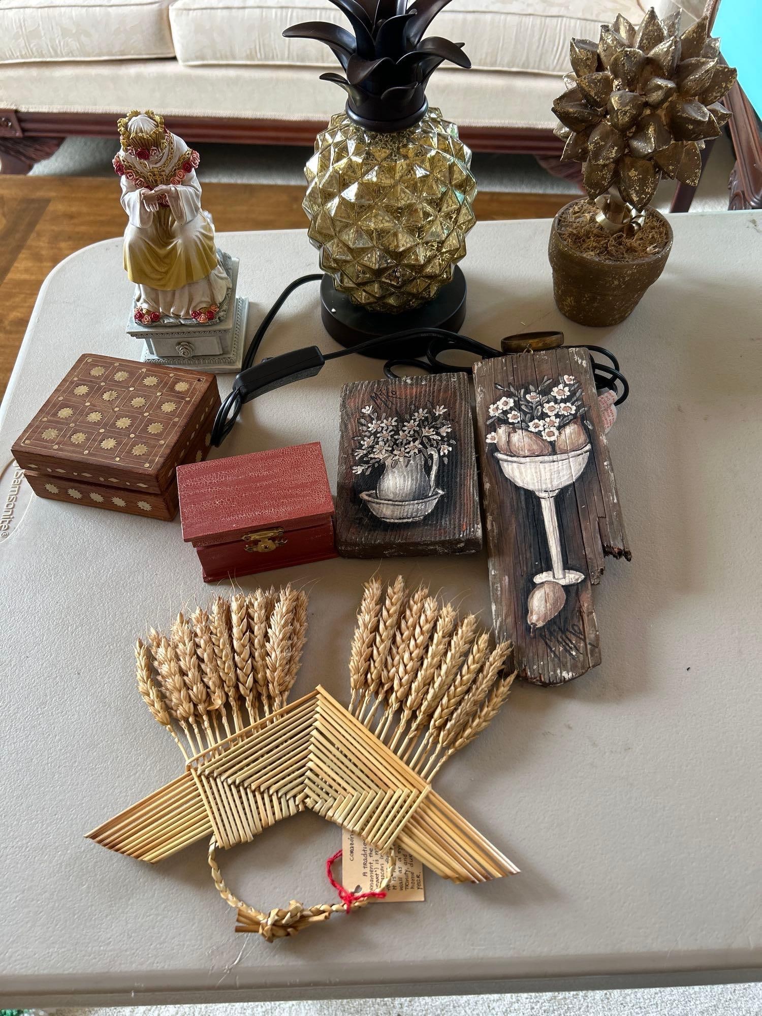Box Of Household Decorative Items, Including Pineapple Lamp: Box of household decorative items, including pineapple lamp.