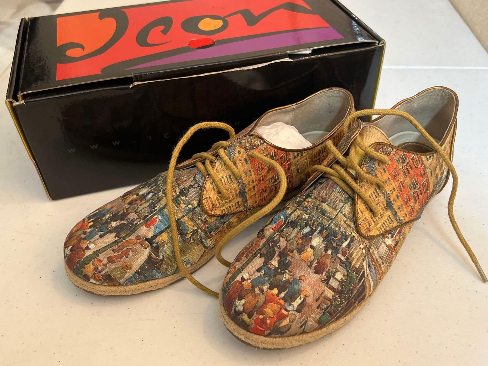 Icon Woman's Shoes Lace Up With City Scene, Size 6 1/2: Icon woman's shoes lace up with city scene, size 6 1/2.