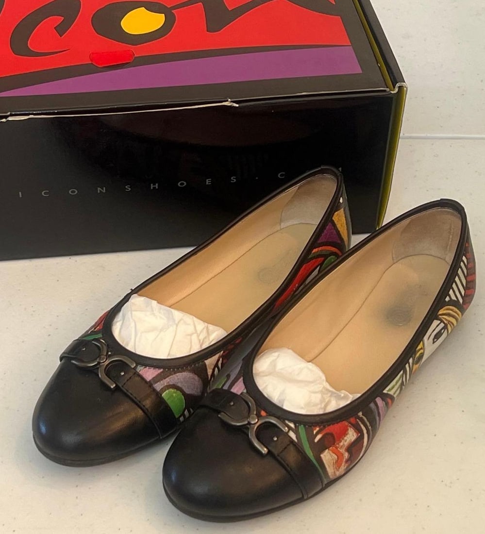 Icon Women's Ballet Flats, Size 6 1/2: Icon women's ballet flats, size 6 1/2.