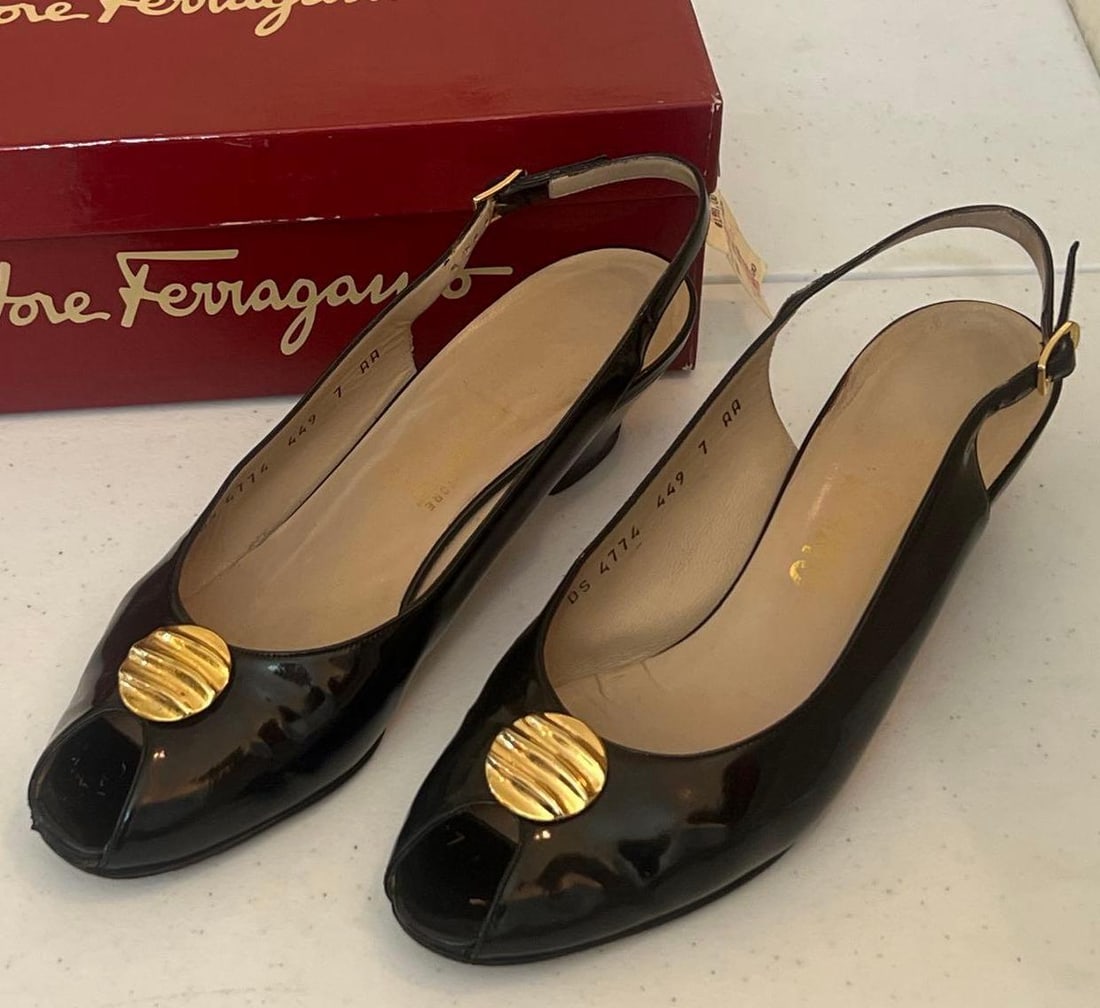 Salvatore Ferragamo, Black Patent Leather Shoes, Size 7 (1 of 3)