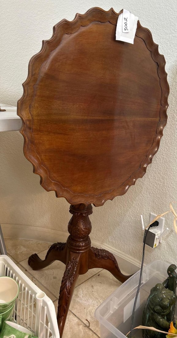 Mahogany Tilt Top Pie Crust Table With Bird Cage Mechanism (1 of 4)