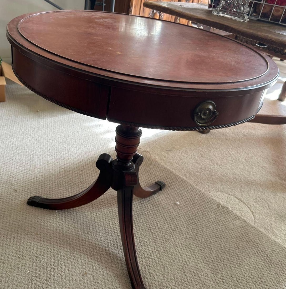 Federal Style Mahogany Side Table (1 of 6)