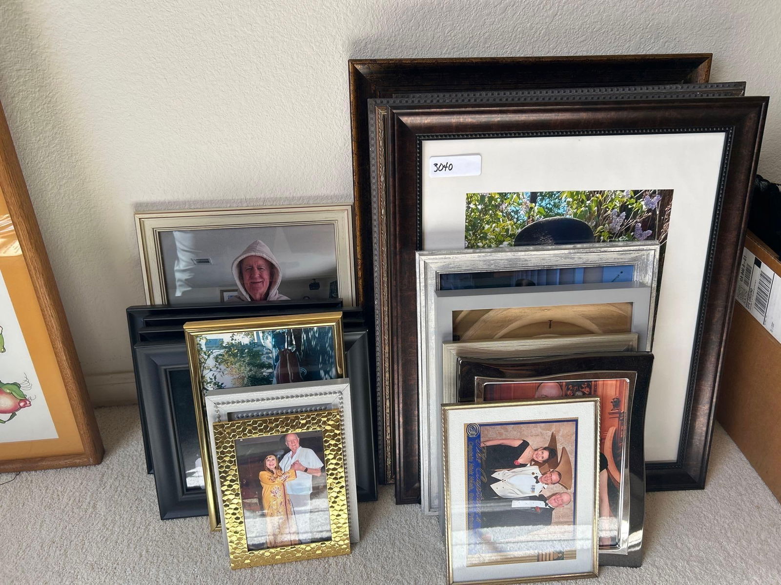 Large Lot Of Pictures Frames, Various Sizes (1 of 3)